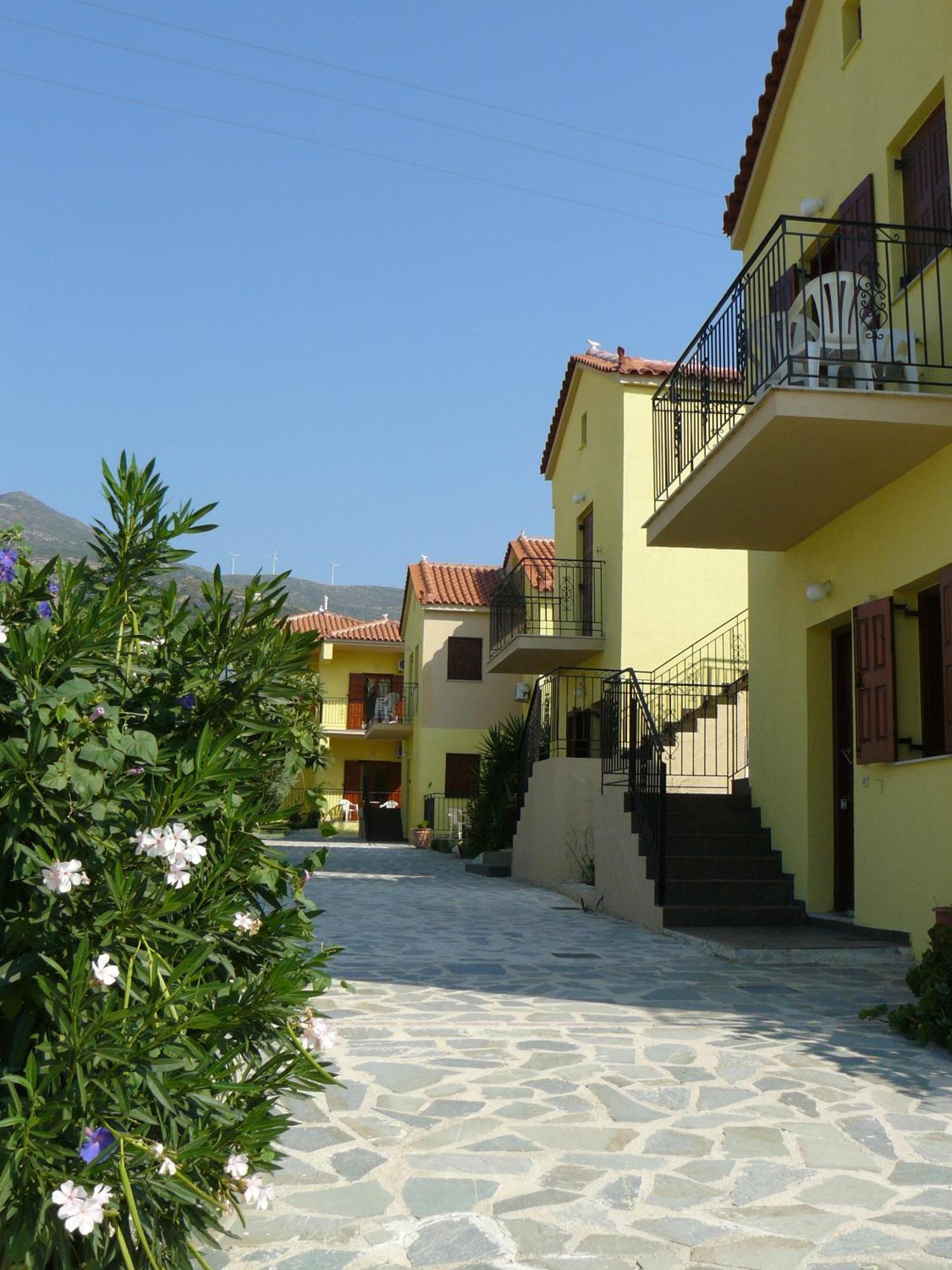Stella Apartments Marathókampos Esterno foto